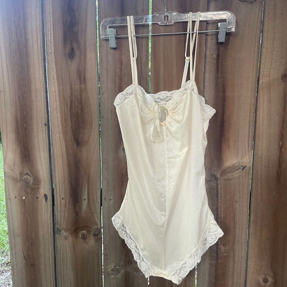 Vintage 70s SHERWOOD CLIFFS Shimmery Nylon Keyhole BODYSUIT S